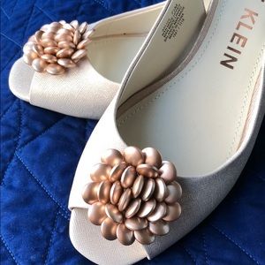 Rose gold peep toe kitten heeled shoes